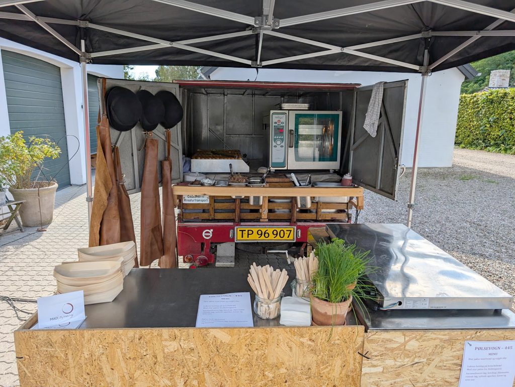 Pølsevognen set indefra